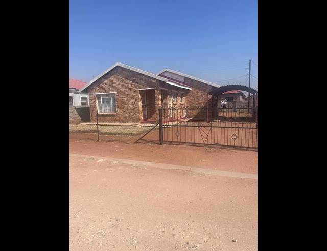 3 BEDROOM HOUSE FOR SALE IN MMABATHO 14